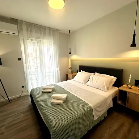 Castello Vista Apartment *