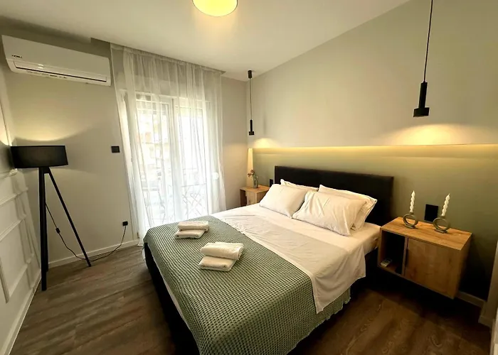 Castello Vista 公寓 *